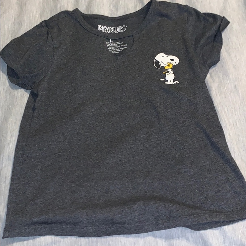 •peanuts• grey snoopy tee